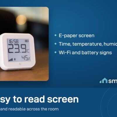 Shelly H&T Gen3 e-paper screen on a table showing the time, temperature and humidity