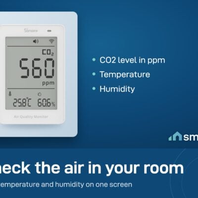 Sonoff AirGuard CO2 monitor showing CO2, temperature and humidity on its screen