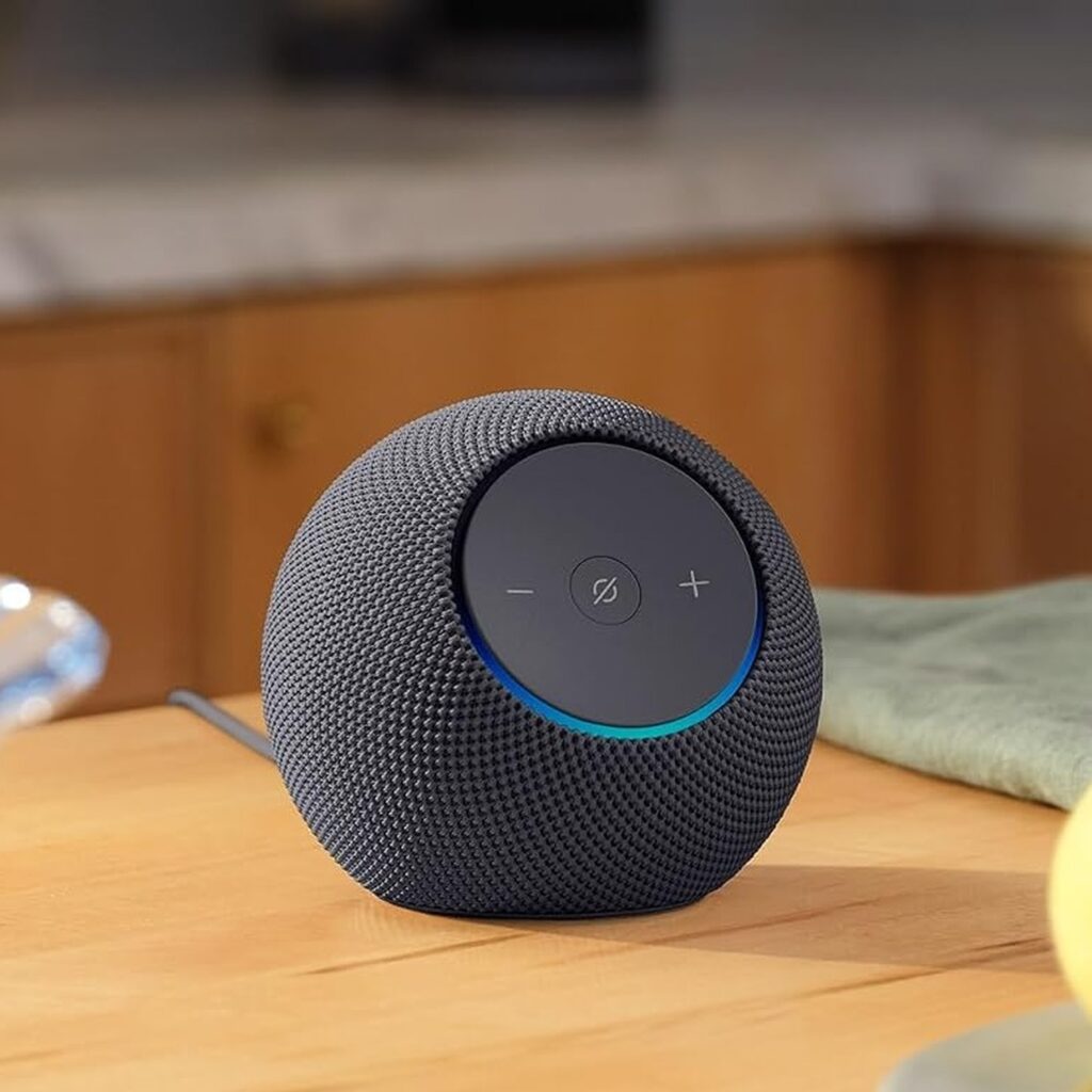 Compact speaker, room-filling sound